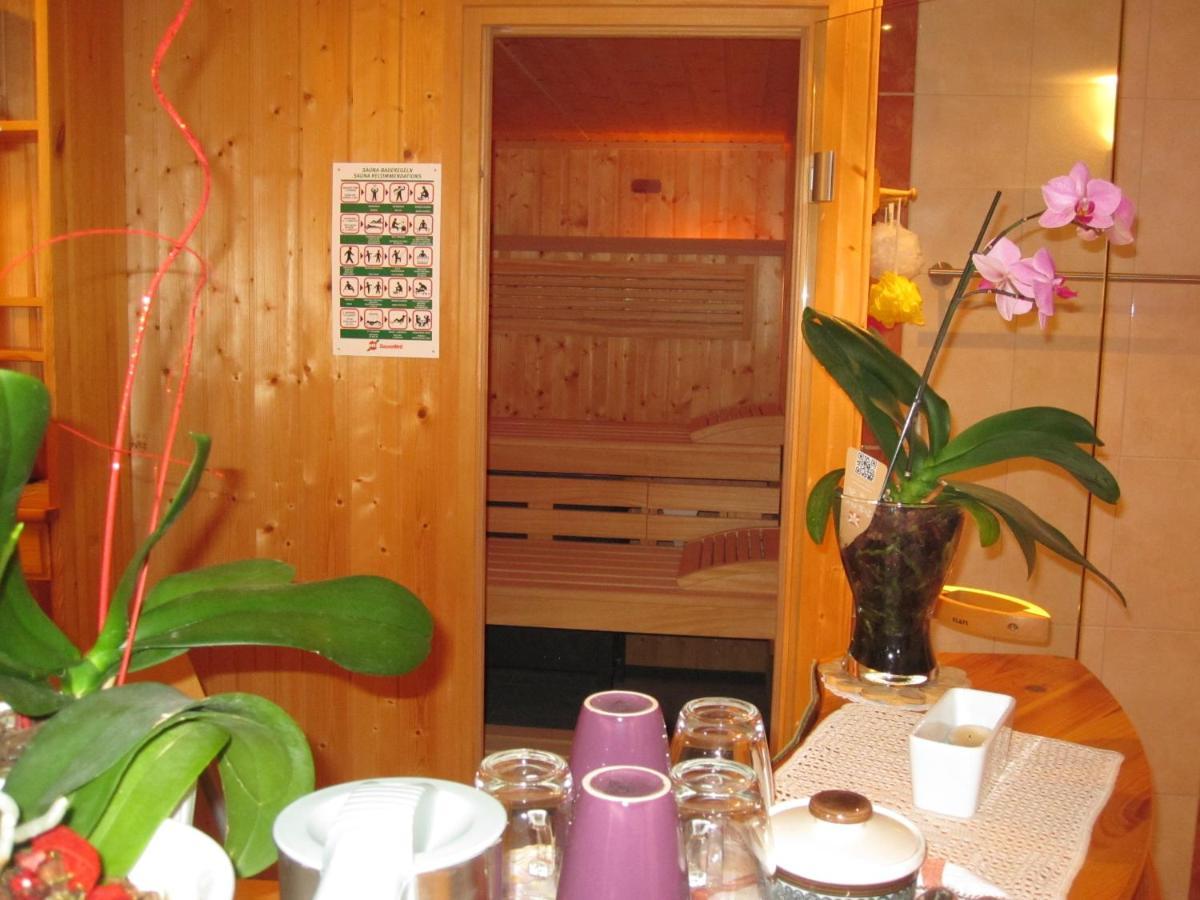 Gästehaus Alpenblick Wildstrubel Sankt Stephan Exterior foto